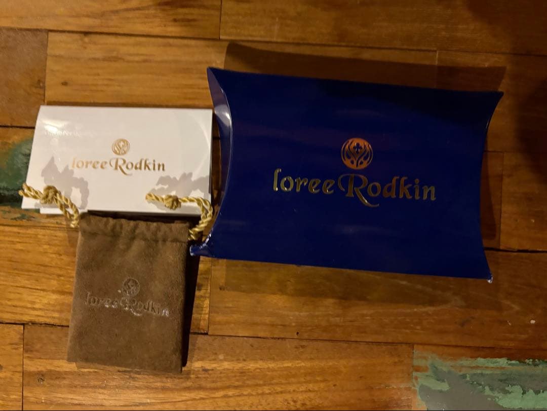 ローリーロドキン　スパイダーウェブ スカル ペンダントLoree Rodkin