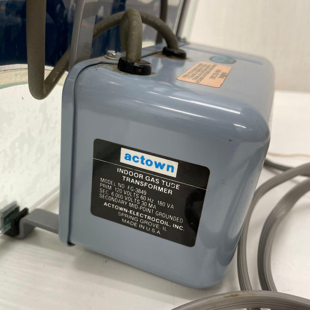 Levi’s ネオンサイン ヴィンテージ品