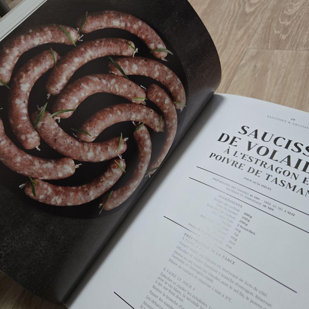LE GRAND LIVRE DE LA CHARCUTERIE シャルキュトリ