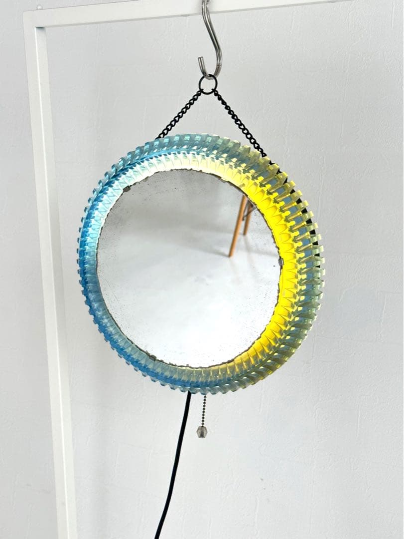 スペースエイジ アクリルミラー　70s 壁かけ鏡　ラウンドミラー　レトロポップ