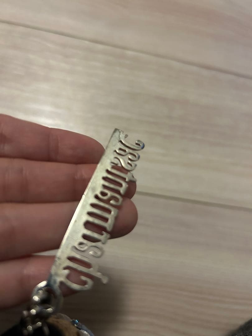 ファミリア　シャルマントサック　美品　ネコポス配送　チャームの状態3．４枚目