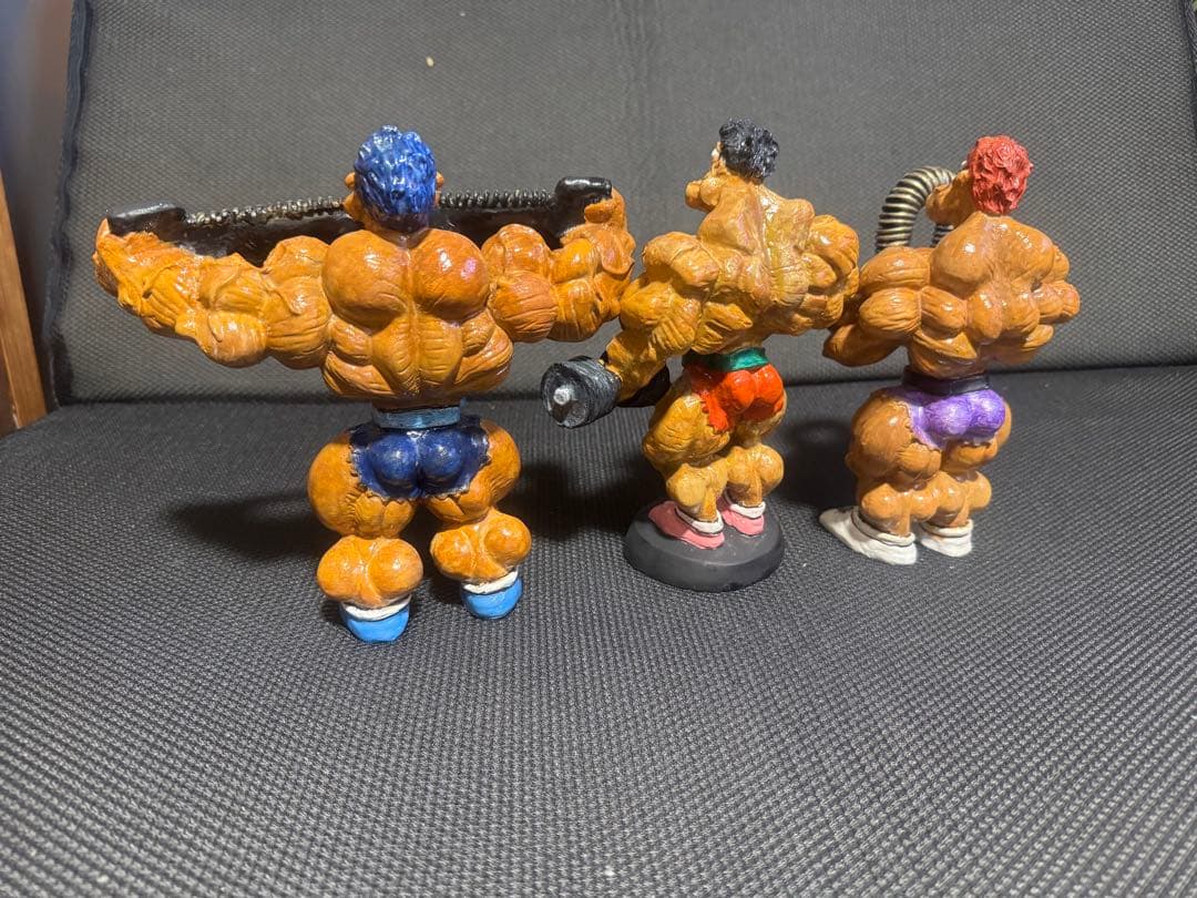 ボディービル　マッチョトリオ筋肉トレフィギュア3体セット　ゴールドジム