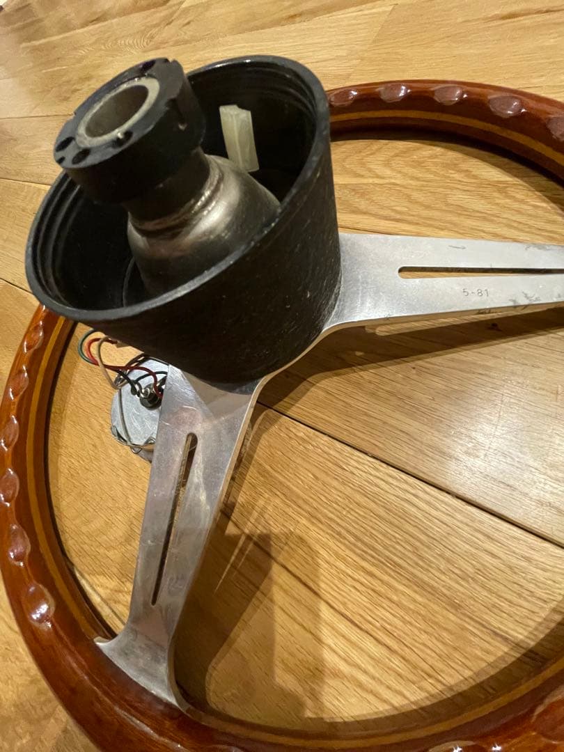 ナルディ　NARDI Torino CLASSIC 36cm