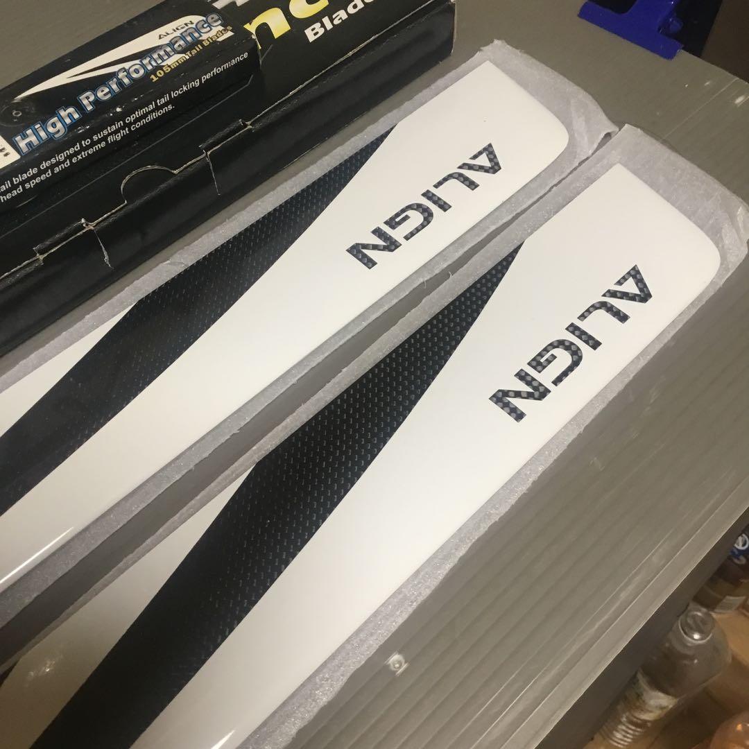 アライン ALIGN 700メインブレード 105テールブレード ラジコンヘリ