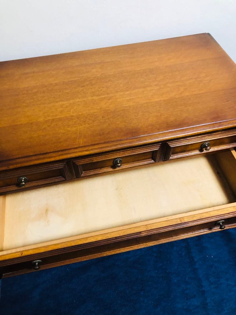 来た！アンティーク　西洋家具　キャビネット　クラシックスタイル木製タンス