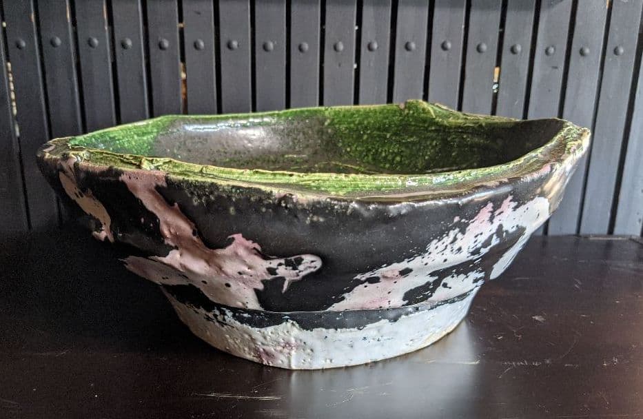 緑の力強い 鉢 花器 にもなりますˊᵕˋ 焼き物