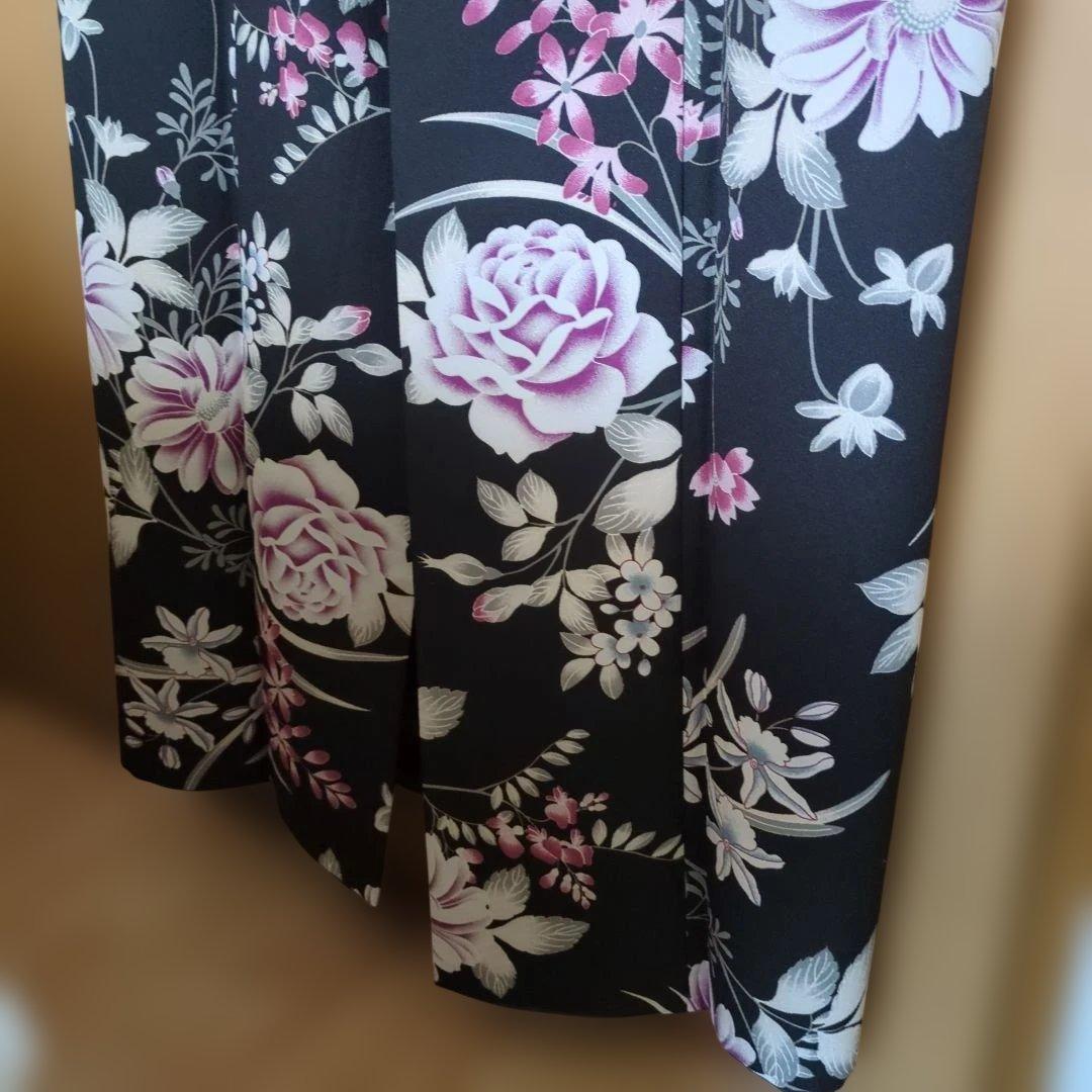 黒地に花柄の小紋着物 撫松庵 プレタМサイズ