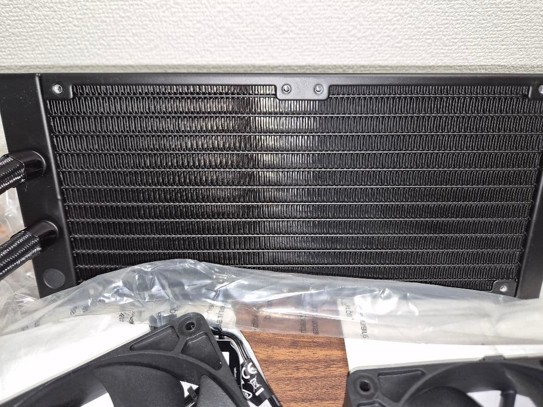 Corsair Nautilus 240 RS LCD 簡易水冷CPUクーラー