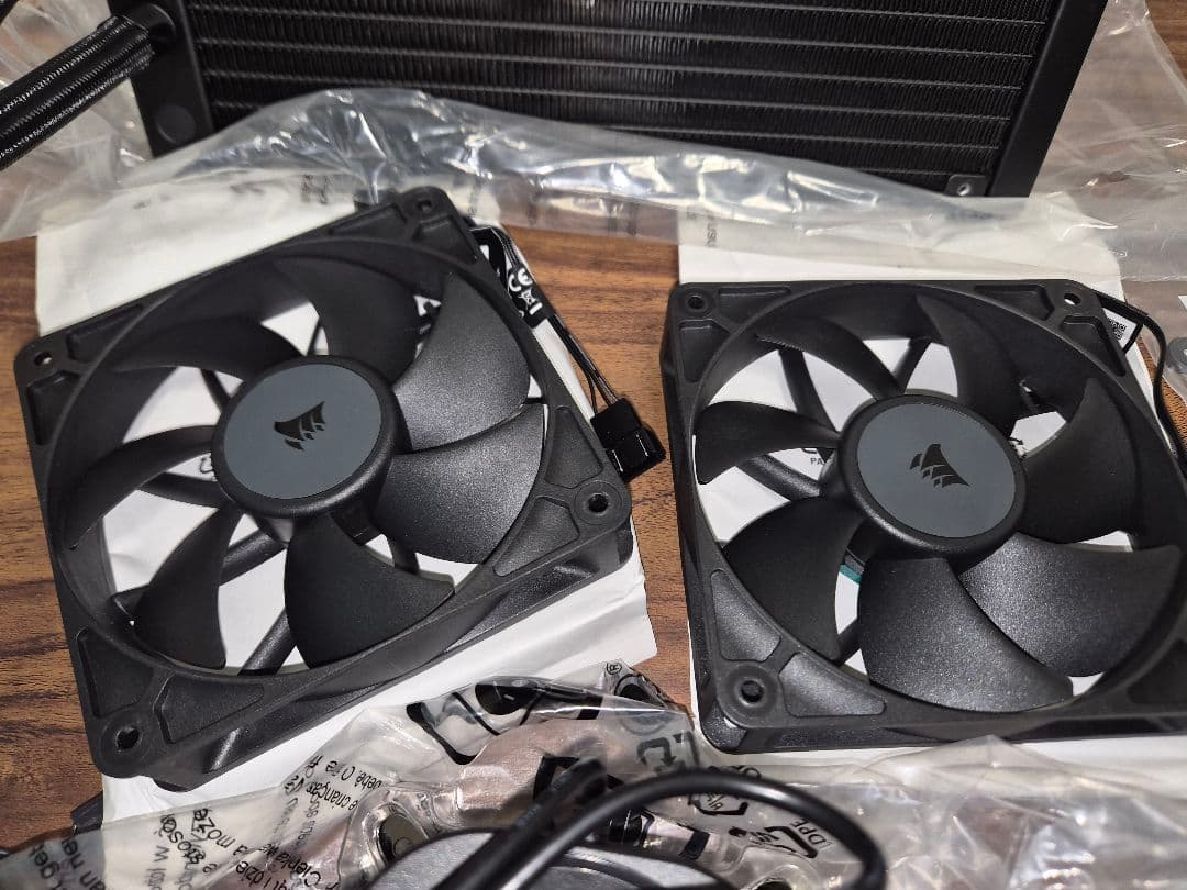 Corsair Nautilus 240 RS LCD 簡易水冷CPUクーラー