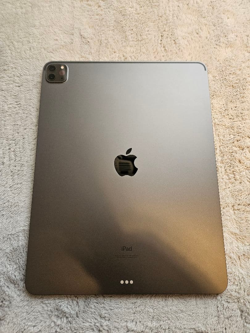 H*A様 iPad pro 第5世代　128GB Wi-Fi　12.9インチ