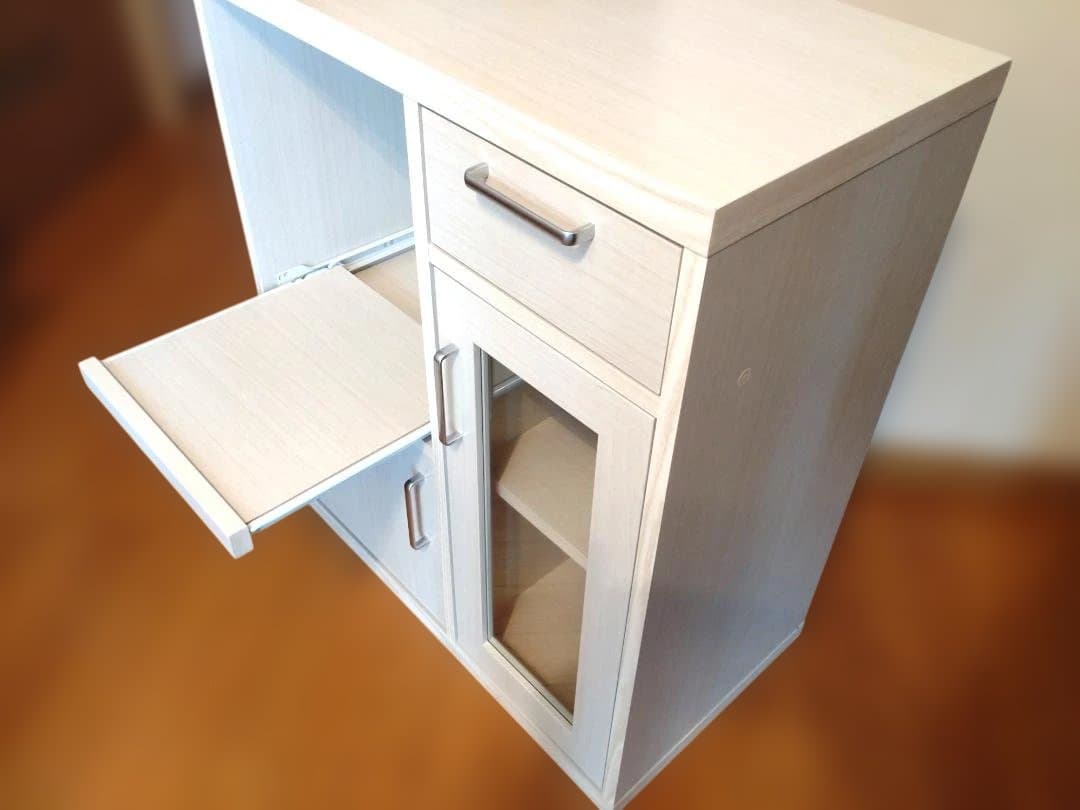 ホワイト木製食器棚 （送料込み）