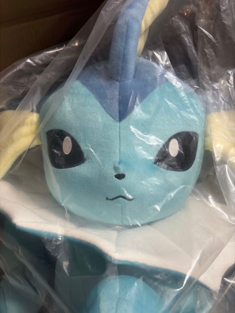 等身大 シャワーズ 寝そべり