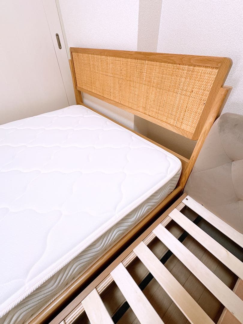 【直接引き取り】unico ベッドマットレス　セミダブル