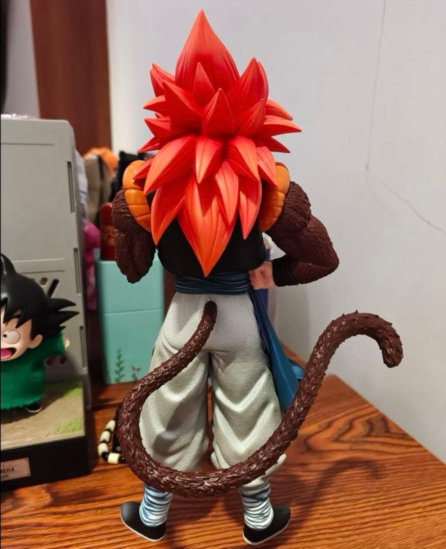 ドラゴンボール　超サイヤ人4 ゴジータフィギュア 約31cm