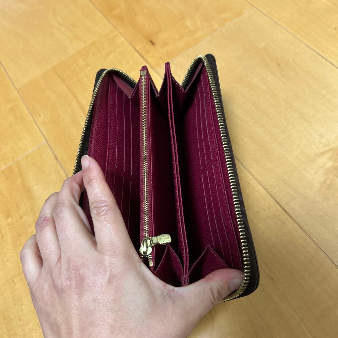 美品！ジッピーウォレット　フューシャカラー　モノグラム