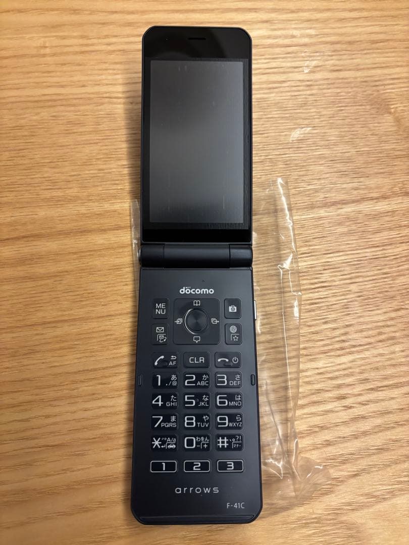 新品未使用 arrows ケータイ ベーシック F-41C ネイビー