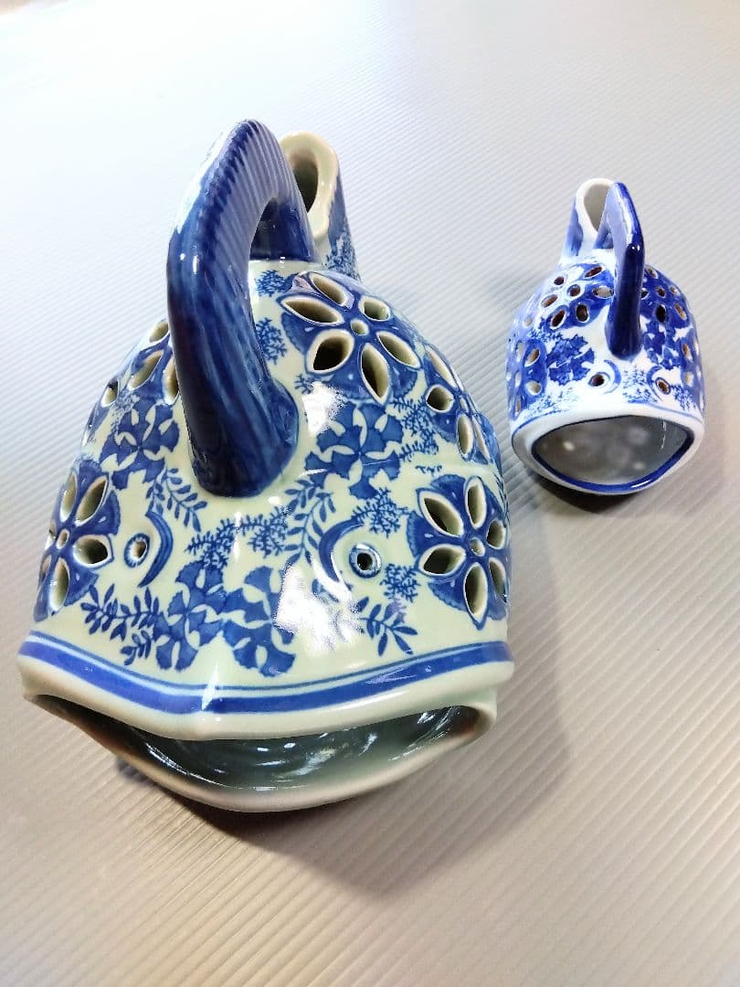 「大魚型の藍染焼き香炉親子」２点セット