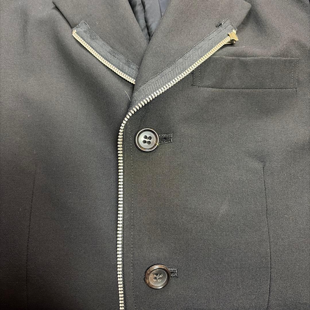 ジッパー付きブラックテーラードジャケット