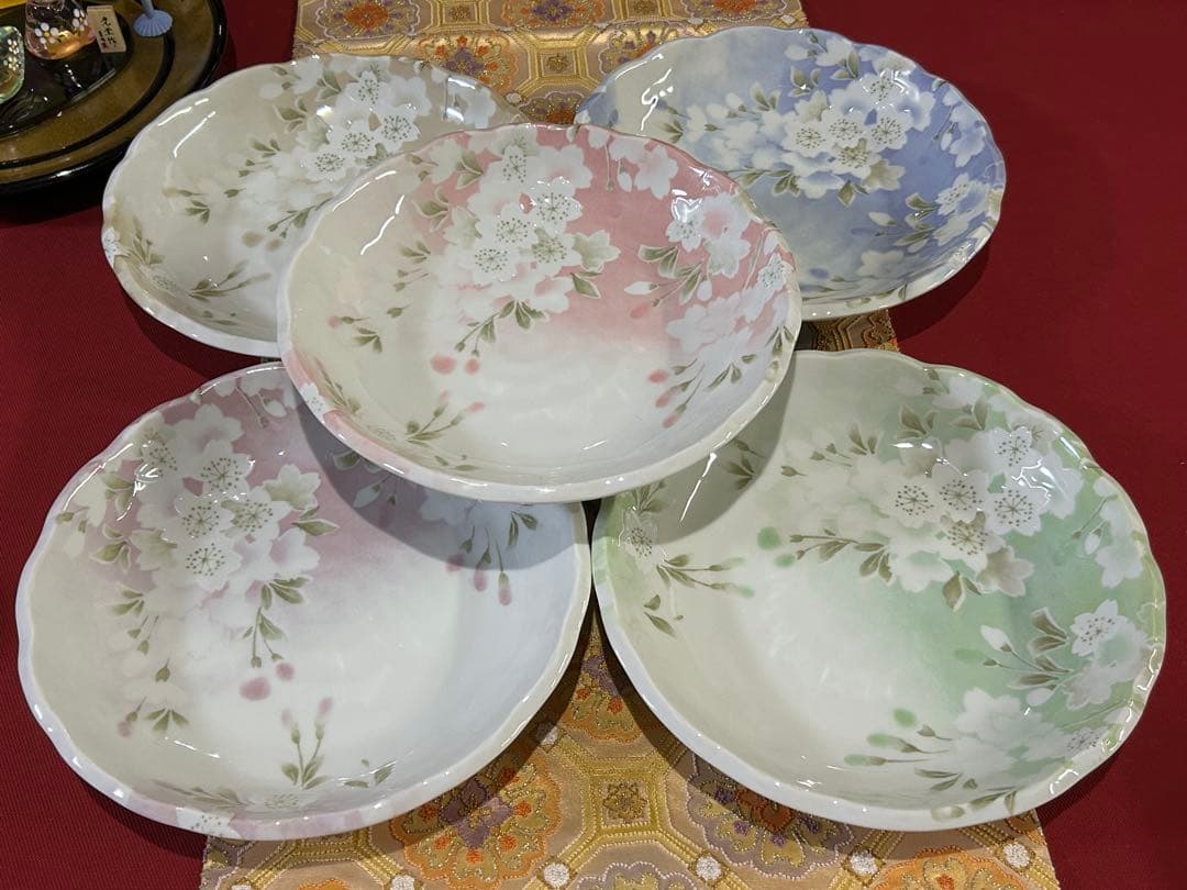 5名様　春お膳　庫山窯お雛様湯呑み茶碗　蓋物など35点　未使用　桜梅