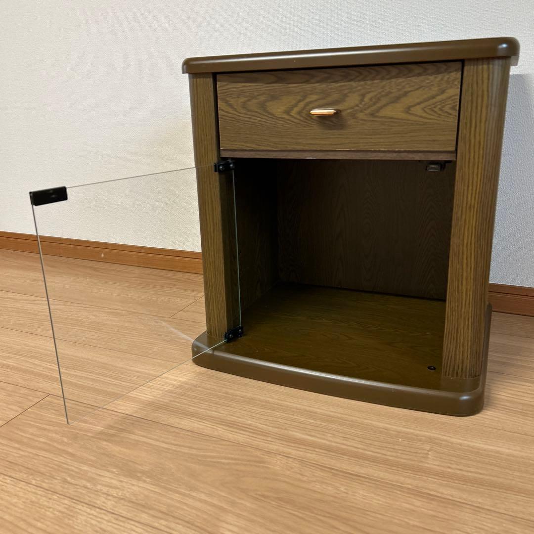 フランスベットナイトテーブル