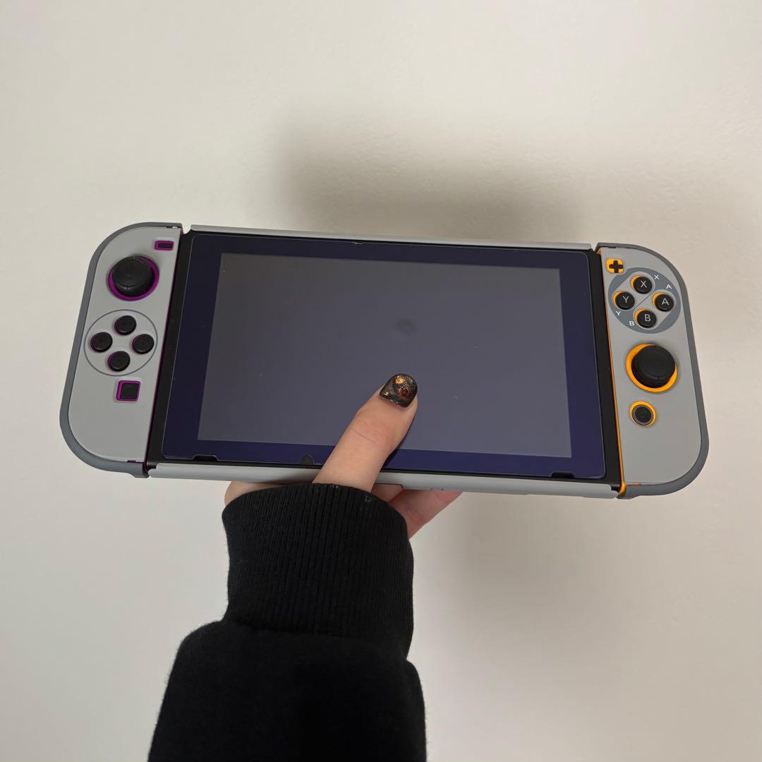 Nintendo Switch 本体 カラフル Joy-Conなど付属品付き