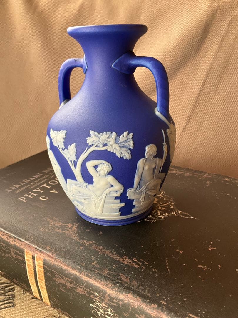 ウェッジウッド　ジャスパー　ポートランドの壺