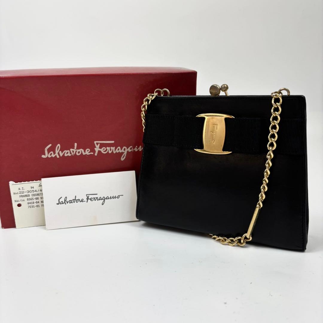 専用フェラガモ ショルダーバッグ ヴァラリボン チェーン 金具