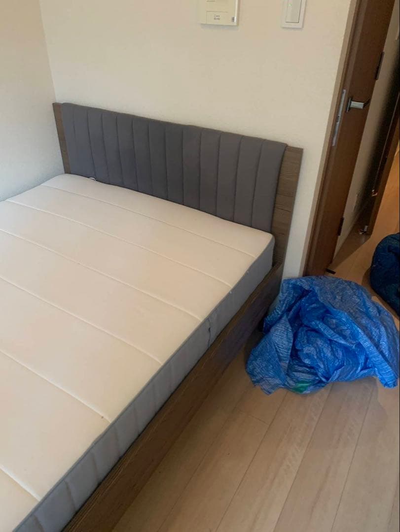 ＊東京都付近限定品＊IKEA ブルクスヴァーラ　セミダブル　ベッド
