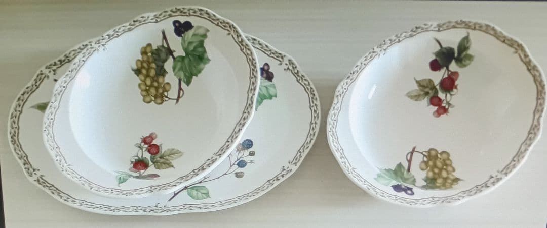 ノリタケロイヤルオーチャード食器セット 3枚