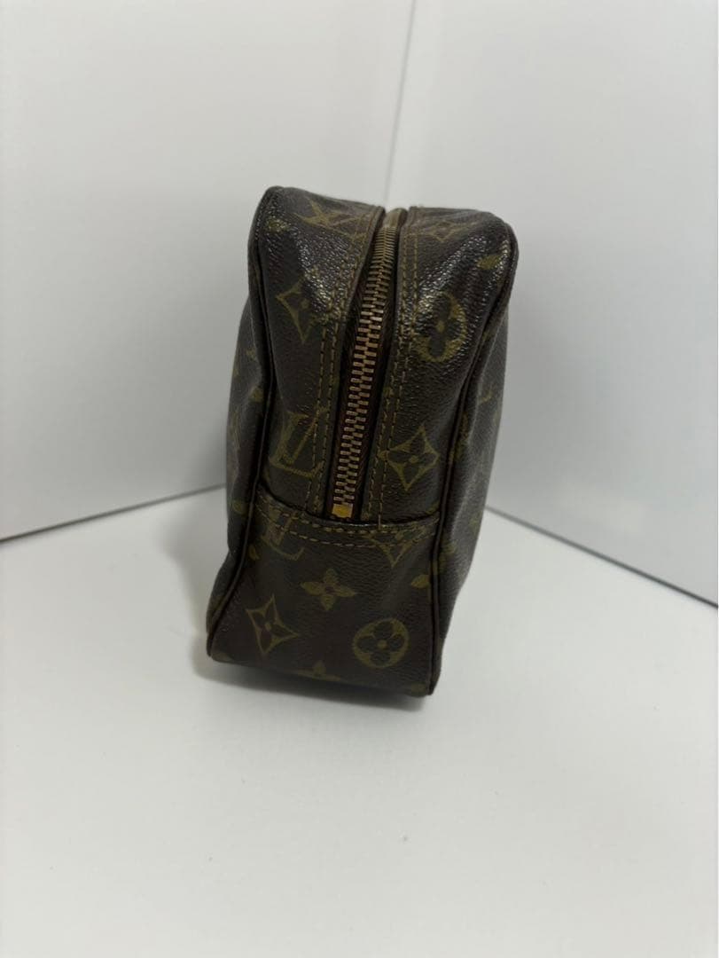 ルイヴィトン　ポーチ モノグラム トゥルーストワレット28