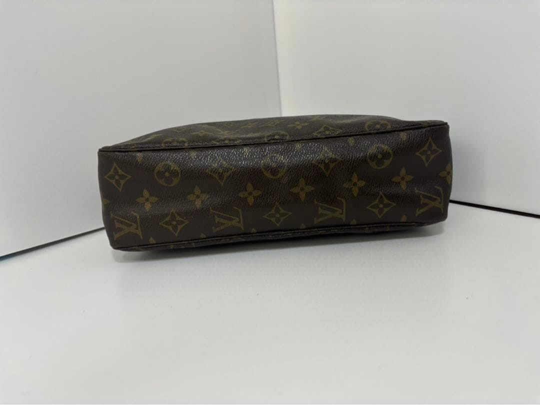 ルイヴィトン　ポーチ モノグラム トゥルーストワレット28