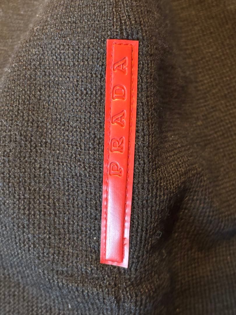 PRADA プラダ　ニット帽　ブラック