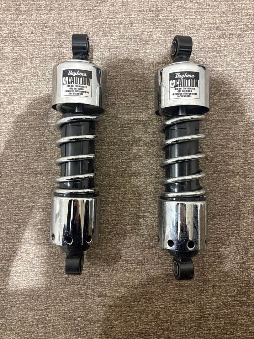 2%er DAYTONA製ローダウンリアショック　クロームメッキ280mm