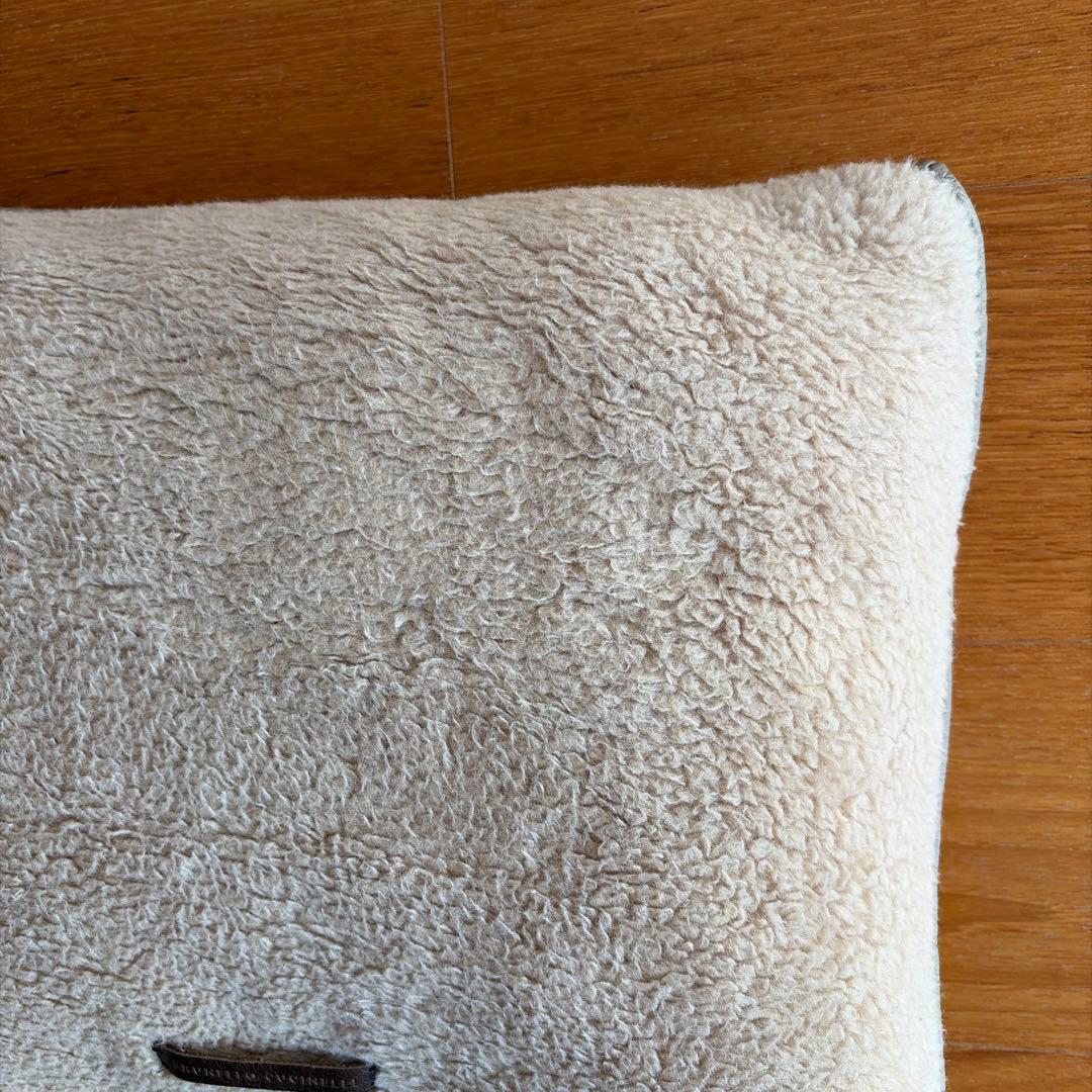 【タグあり】ブルネロクチネリ　クッション