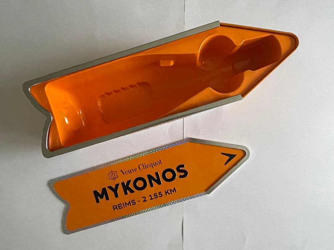 【箱のみ・激レア】 Veuve Clicquot Arrow ”MYKONOS”