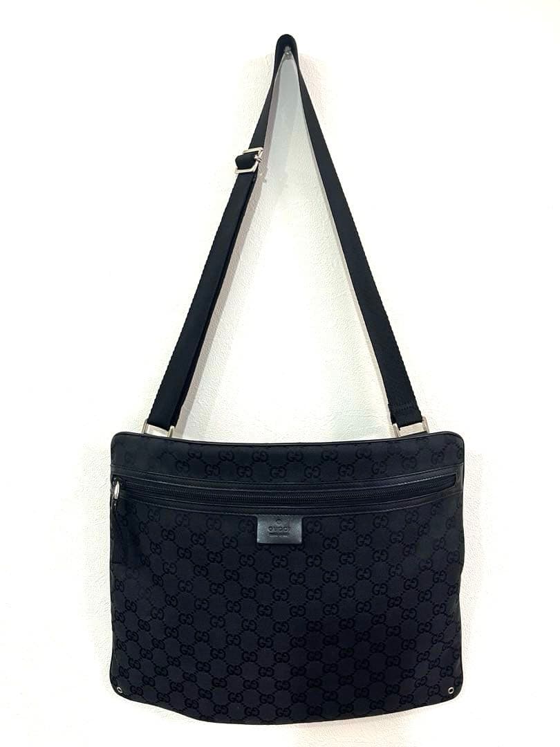 GUCCI ショルダーバッグ GG キャンバス ブラック サコッシュ