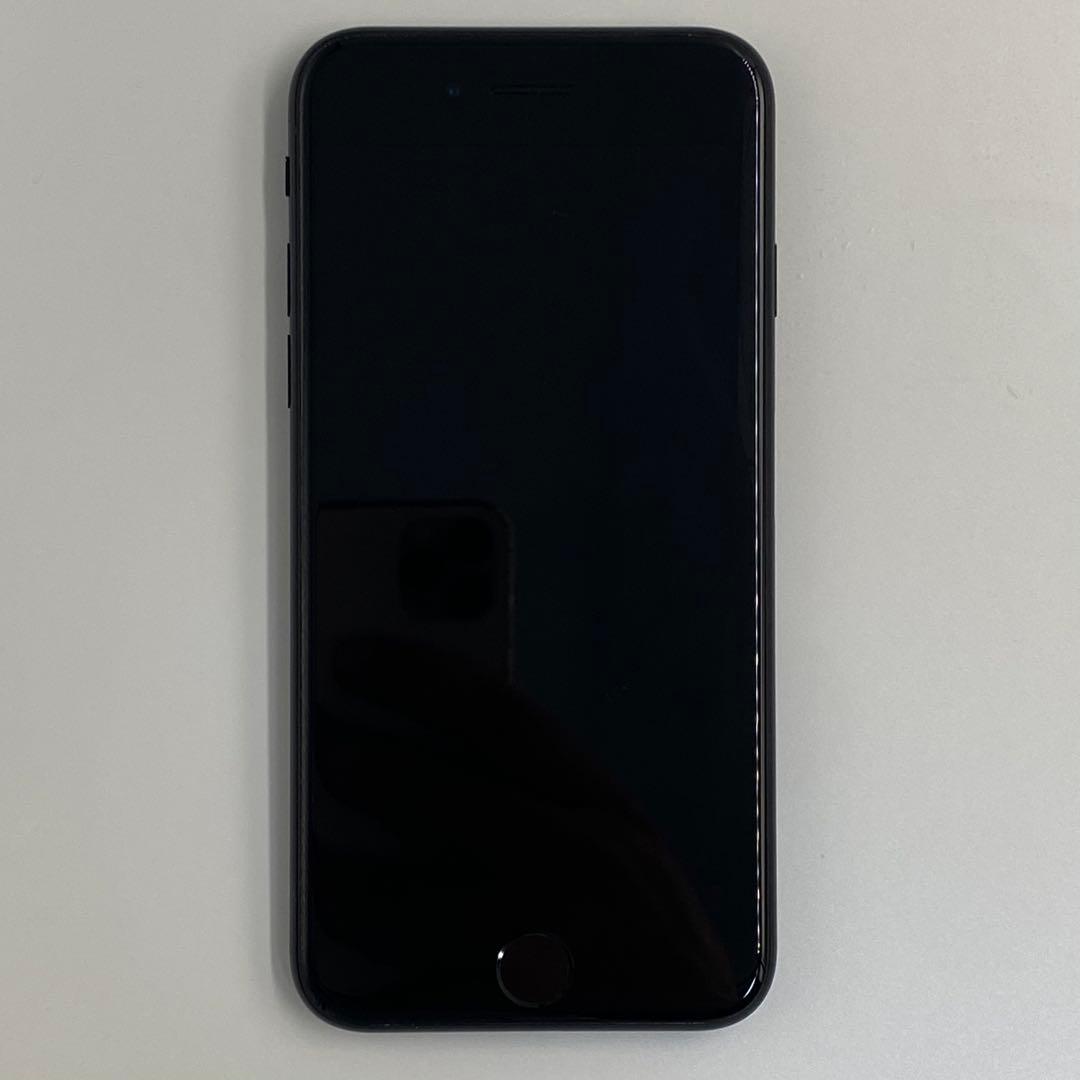 美品 Apple iPhone SE (MX9R2J/A)