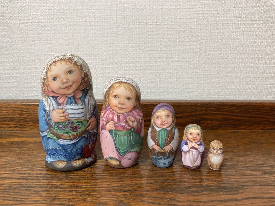 ロシア雑貨☆『刺繍&お裁縫』マトリョーシカ(5P)リダ工房