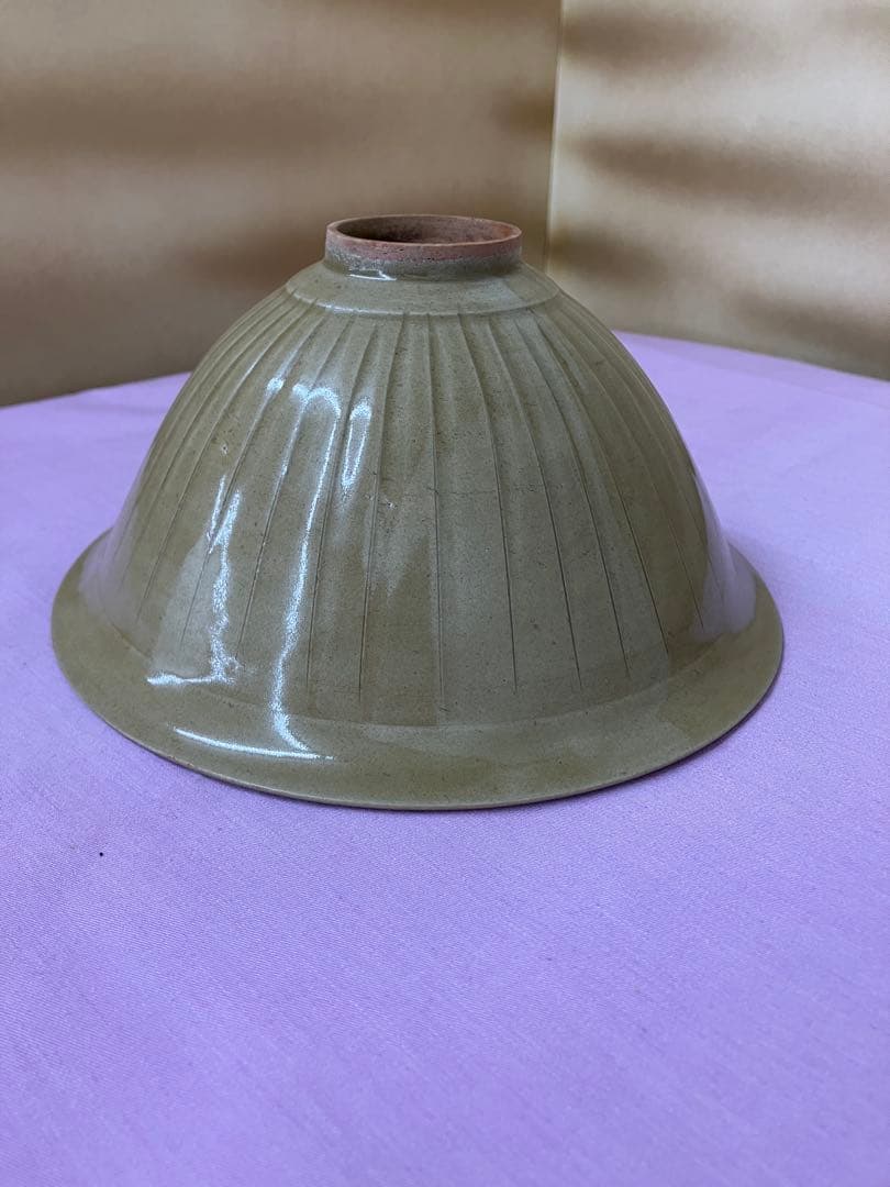 青磁瓶、白磁皿　3点