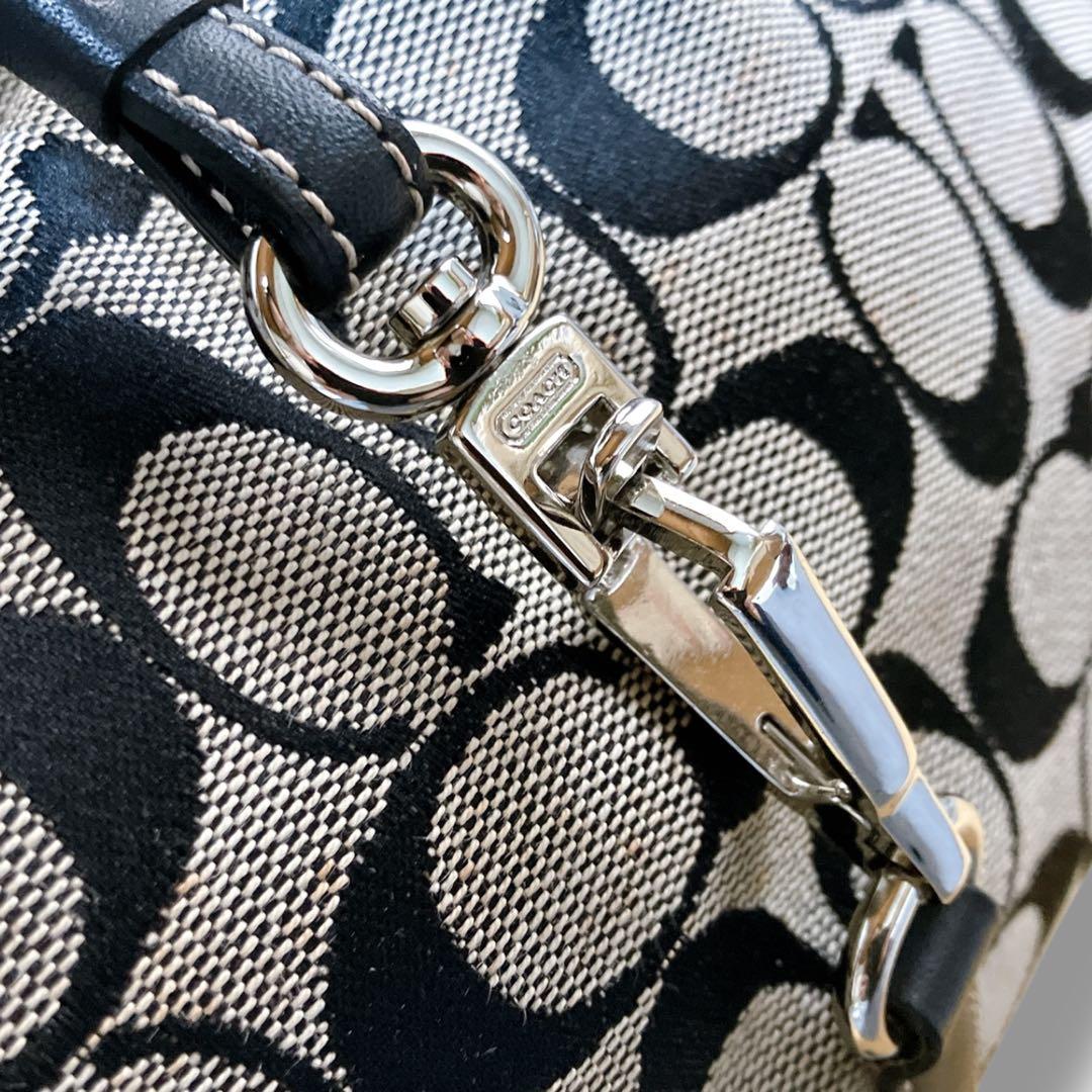 コーチ シグネチャー 肩掛け可 アクセサリーポーチ ワンショルダーバッグ 黒