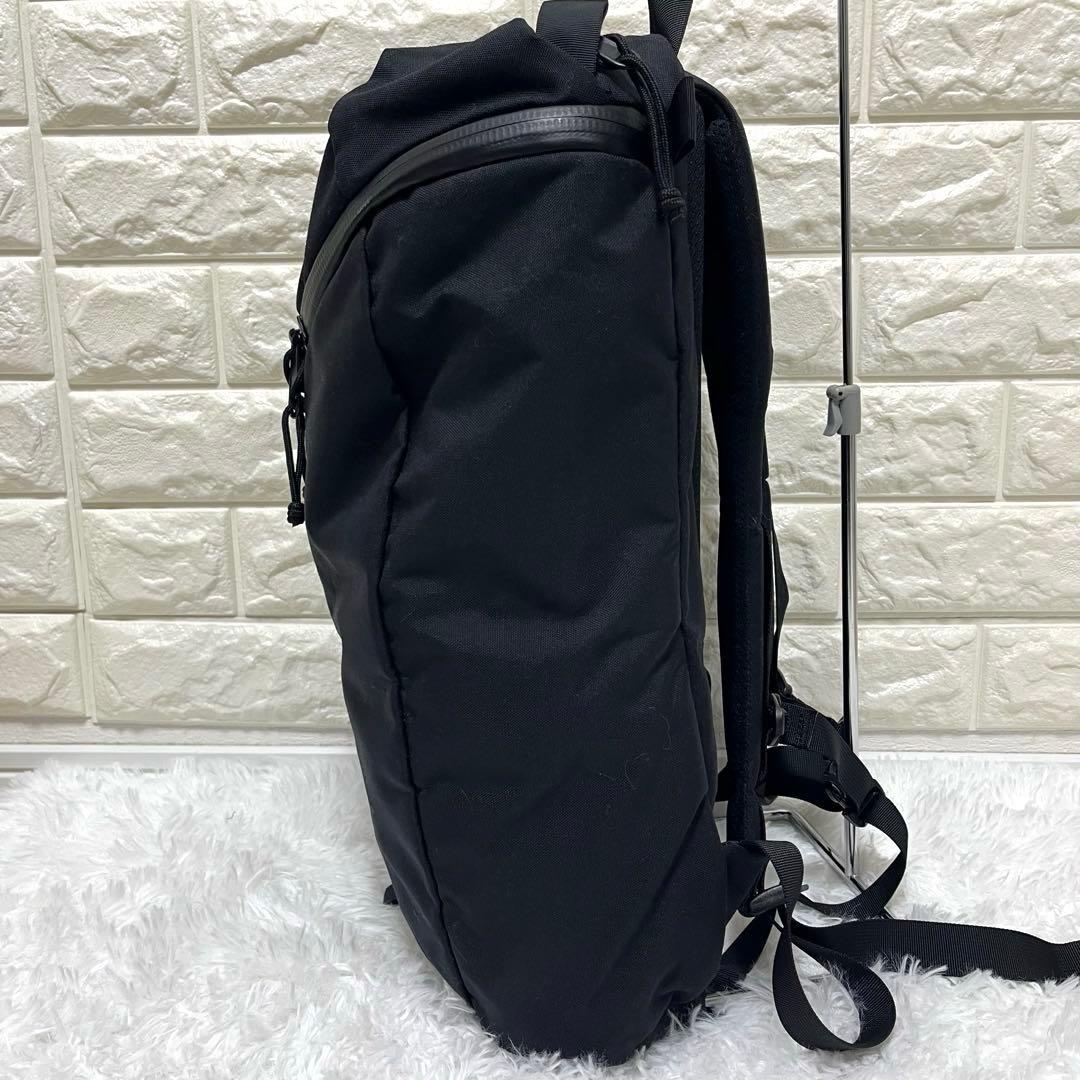 ミステリーランチ URBANASSAULT 21 リュック バックパック 黒