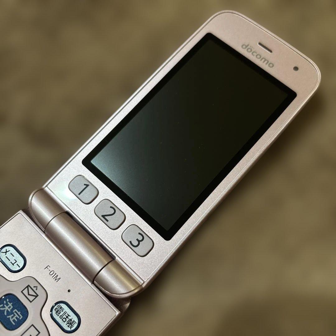 docomo らくらくホン F-01M ピンク