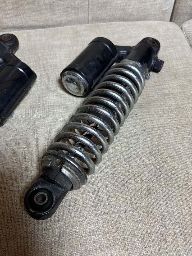 ゼファー1100 純正リアサスペンション　左右　kawasaki