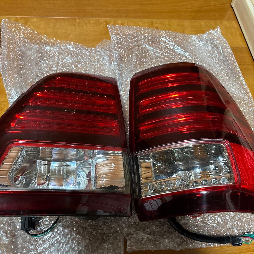 ランドクルーザー100 イーグルアイ　テールランプ