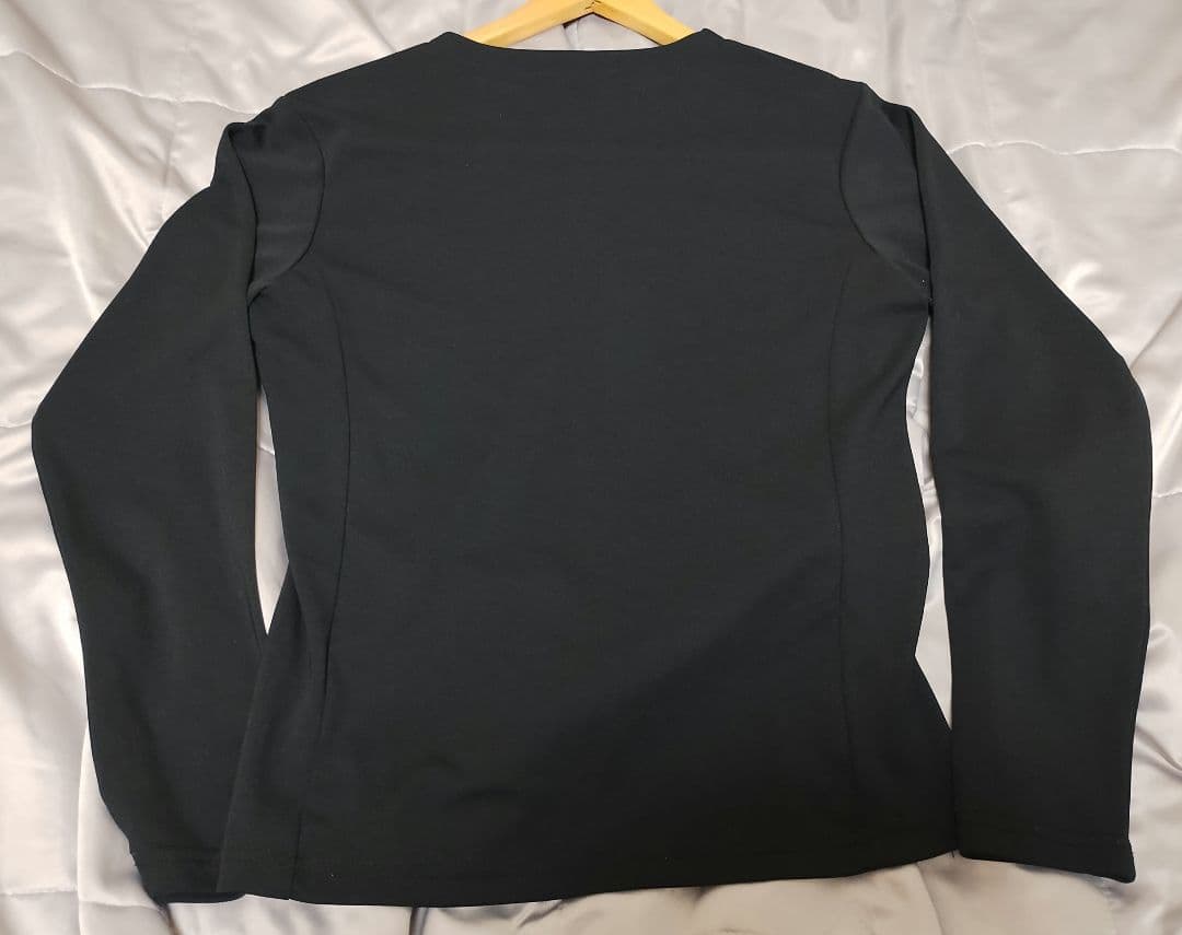 LOUISVUITTON　ルイヴィトン 長袖 カットソー ロゴ刺繍 レザーベルト