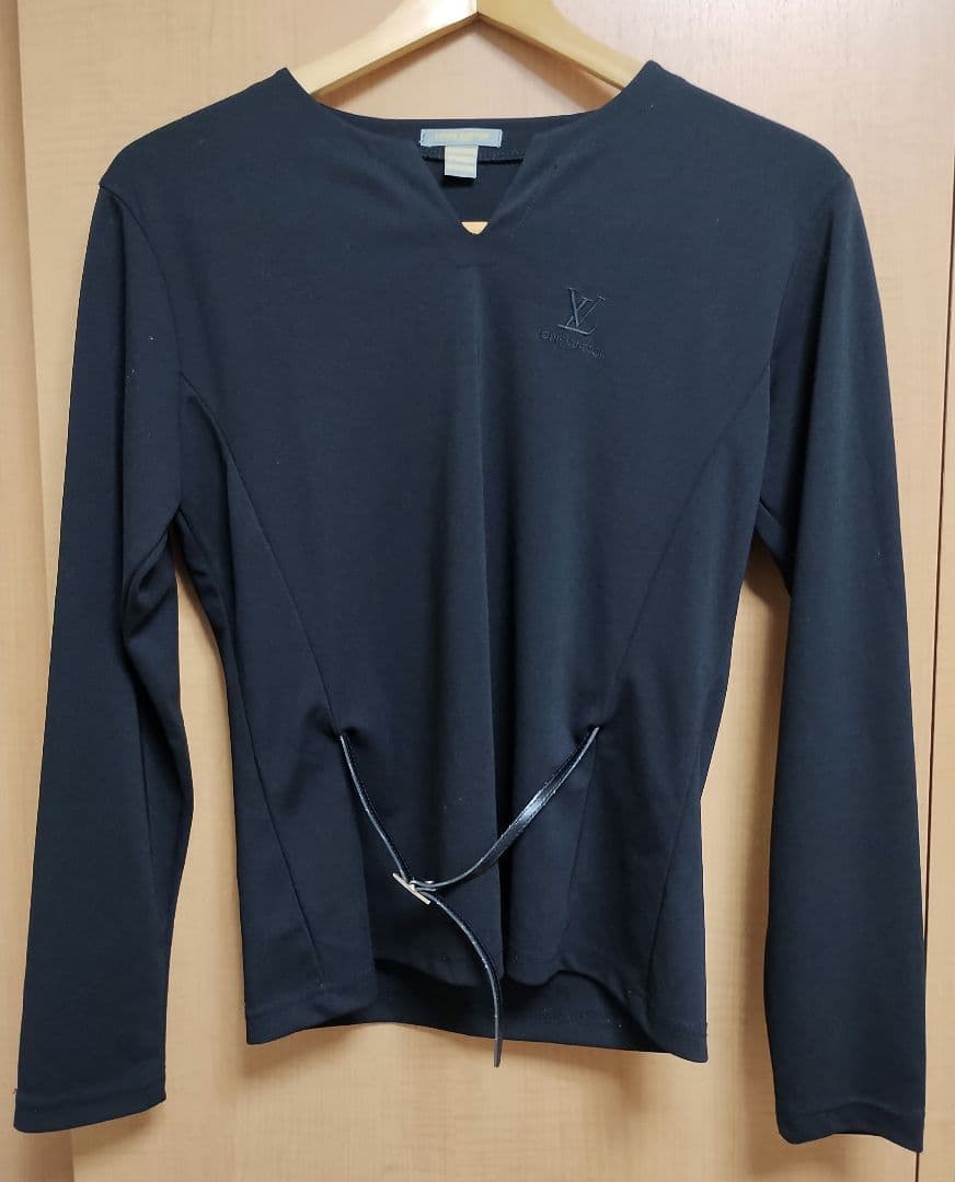 LOUISVUITTON　ルイヴィトン 長袖 カットソー ロゴ刺繍 レザーベルト