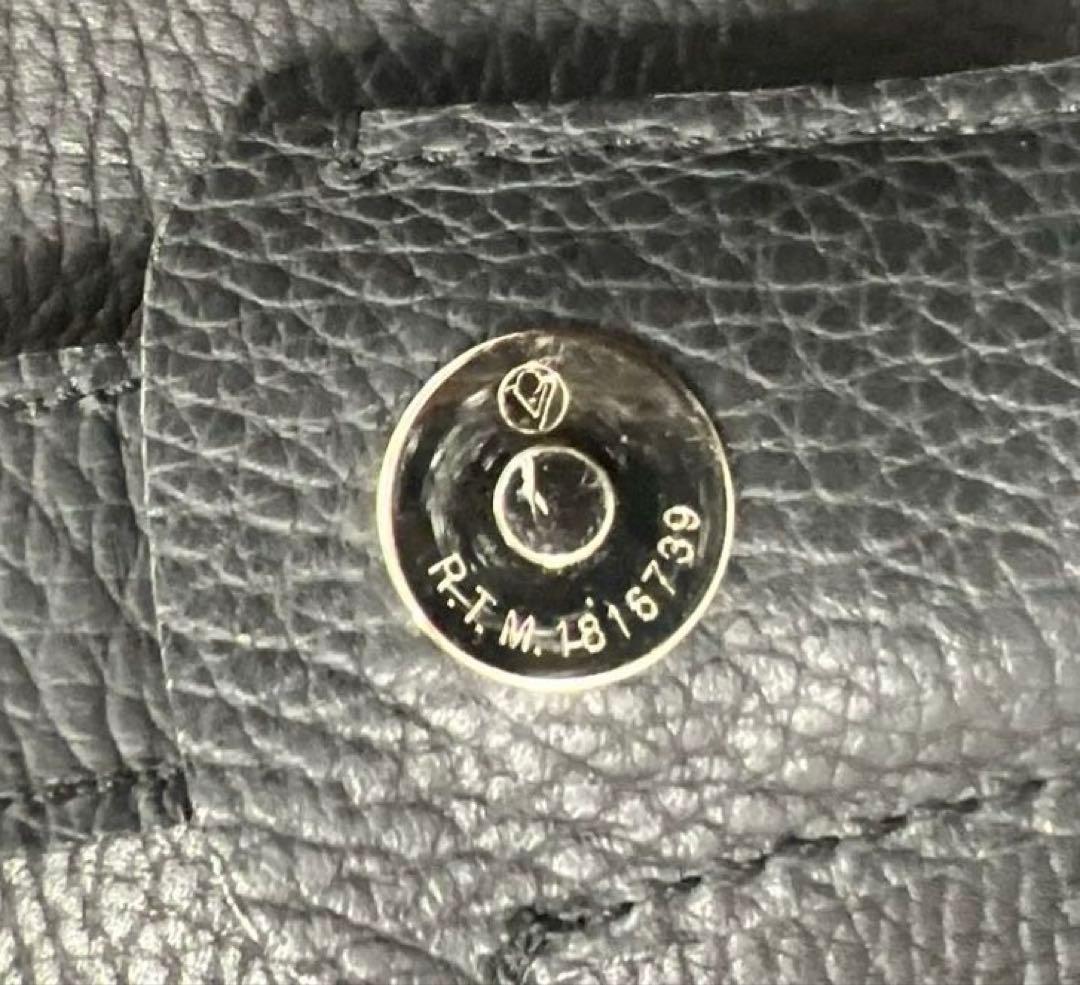 美品　バーバリー　ショルダーバッグ　斜め掛け　レザー　ブラック　レディース