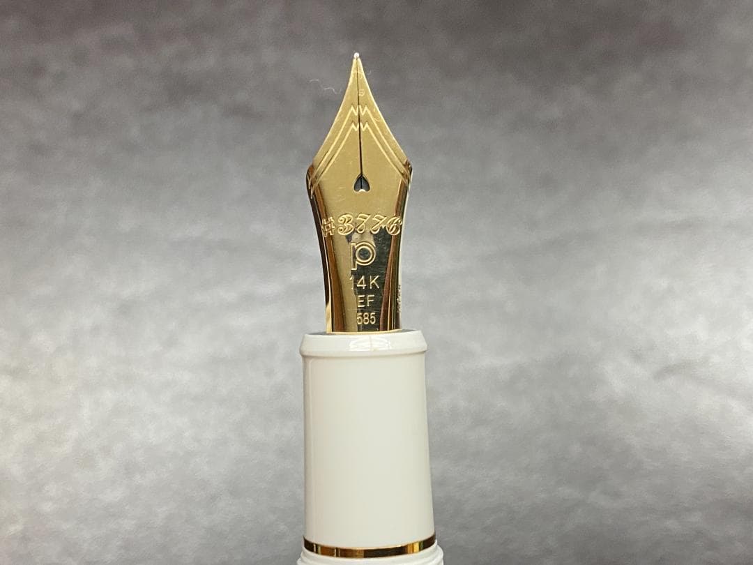 プラチナ万年筆 #3776 シュノンソーホワイト EF PNB-15000