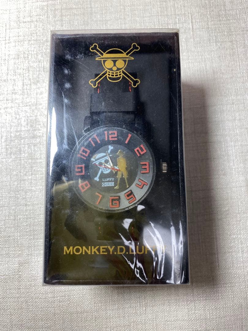 ❤️ワンピース❤️エッチングメタルラバーウォッチ　ルフィー・ロー・ゾロ・エース腕時計