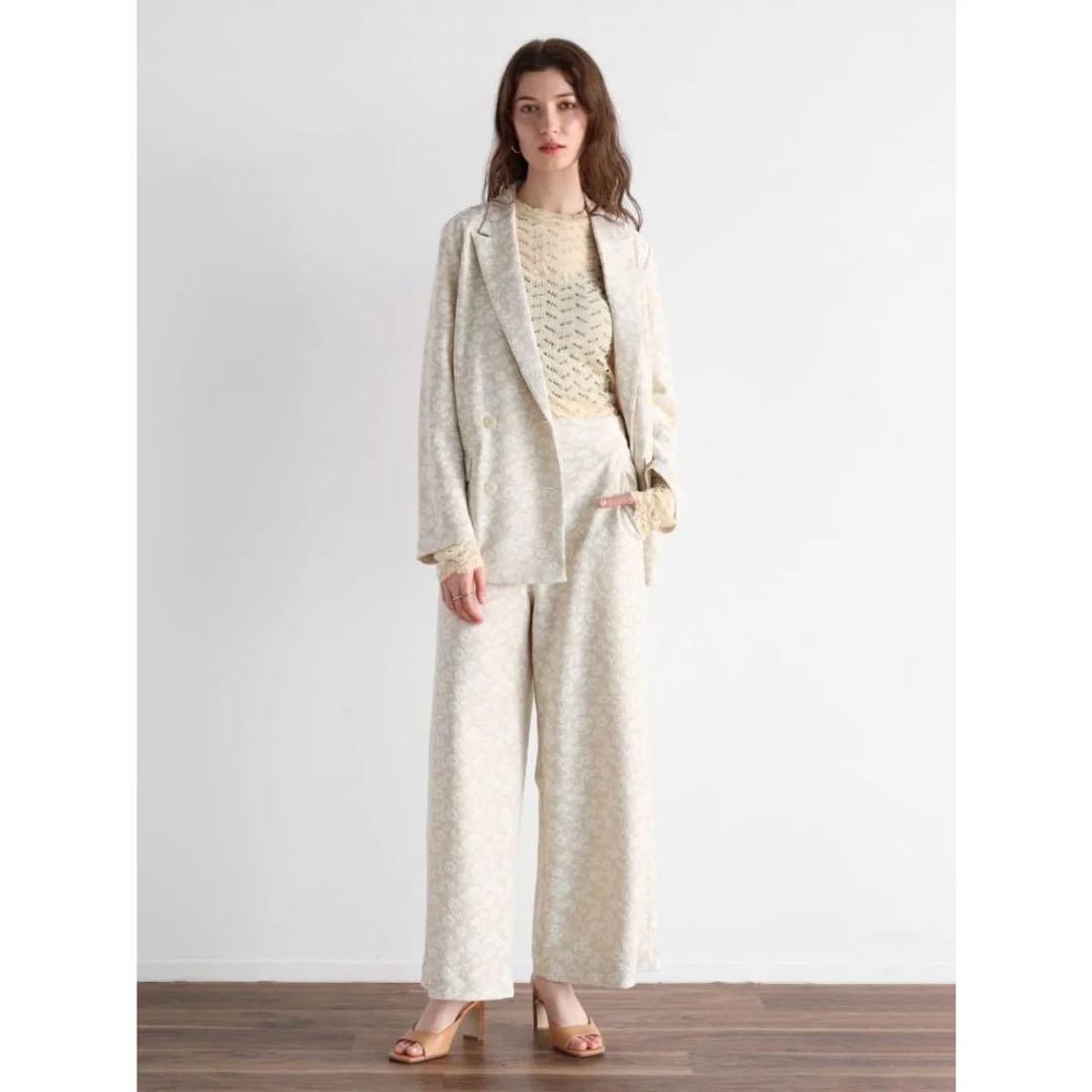 ヤマダヤ　Ample ボタニカルフラワーダブルジャケット　ベージュ